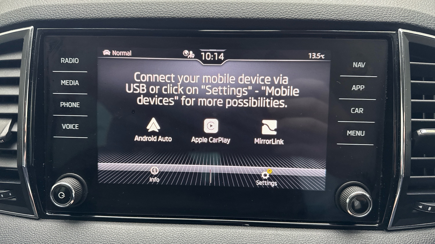 Used Skoda Karoq 2020 for sale - 76461733: Photo 33