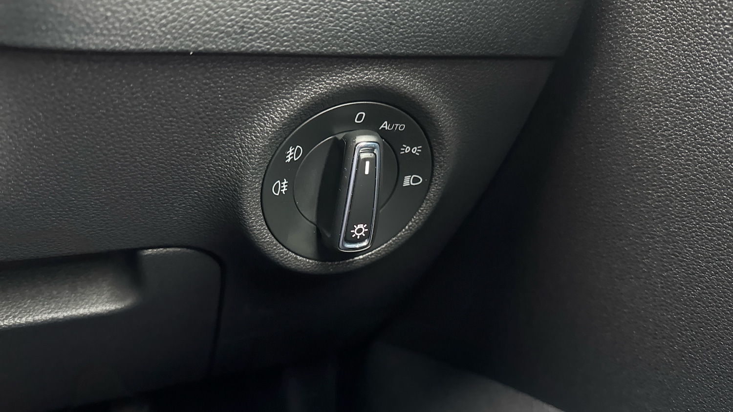 Used Skoda Karoq 2020 for sale - 76461733: Photo 36