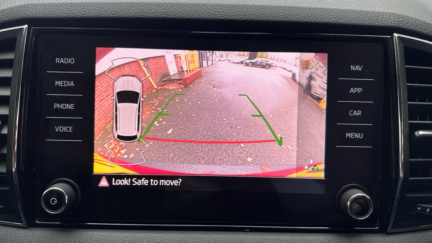 Used Skoda Karoq 2020 for sale - 76461733: Photo 41