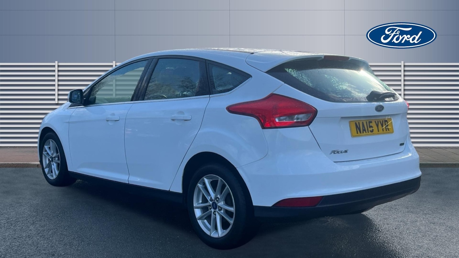 Used Ford Focus 2015 for sale - 77628800: Photo 2
