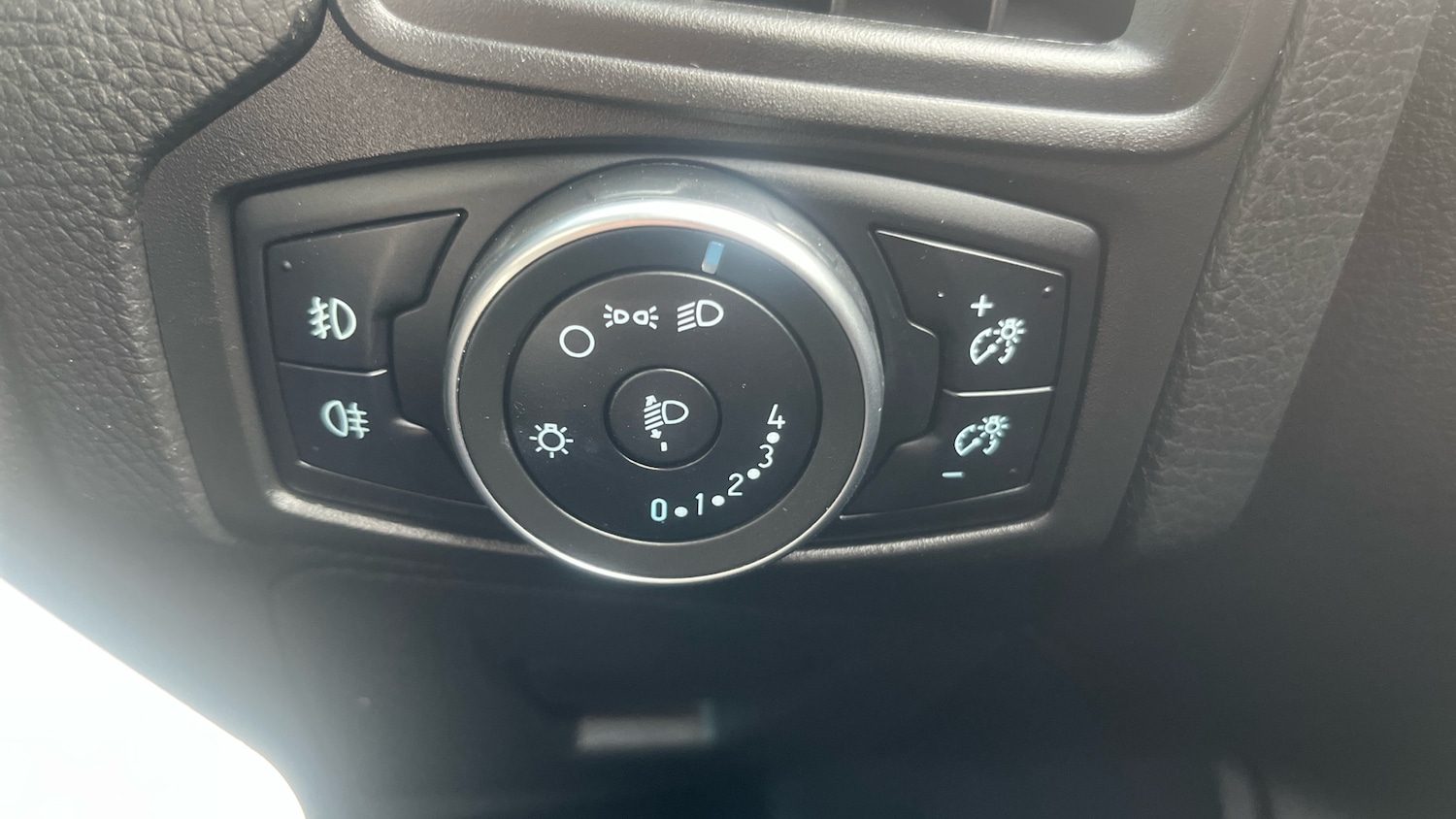 Used Ford Focus 2015 for sale - 77628800: Photo 26