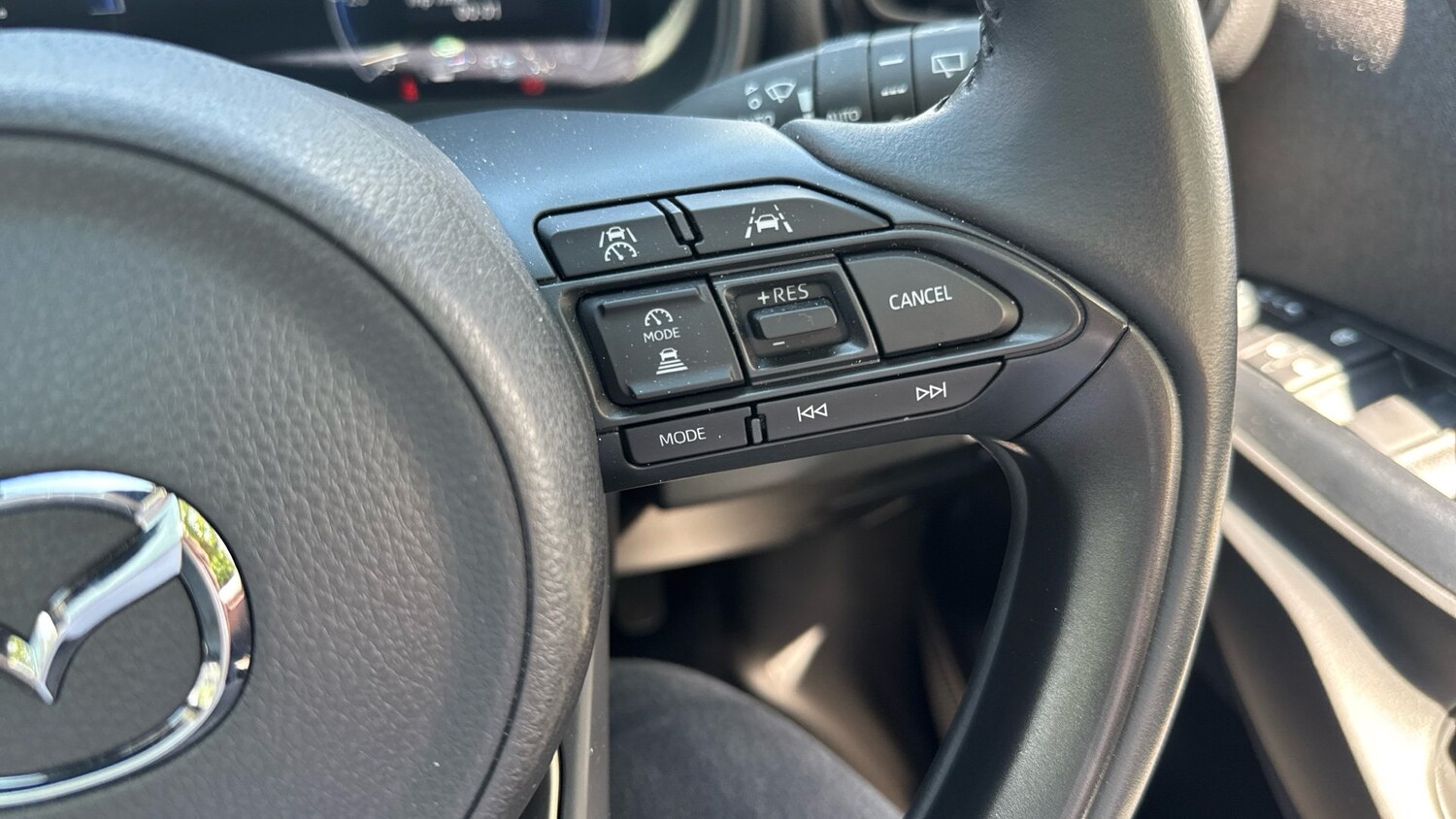 2024 Mazda Mazda2 HYBRID 1.5i Hybrid Homura Plus 5dr CVT Hybrid Hatchback Hatchb - Picture 22 of 24
