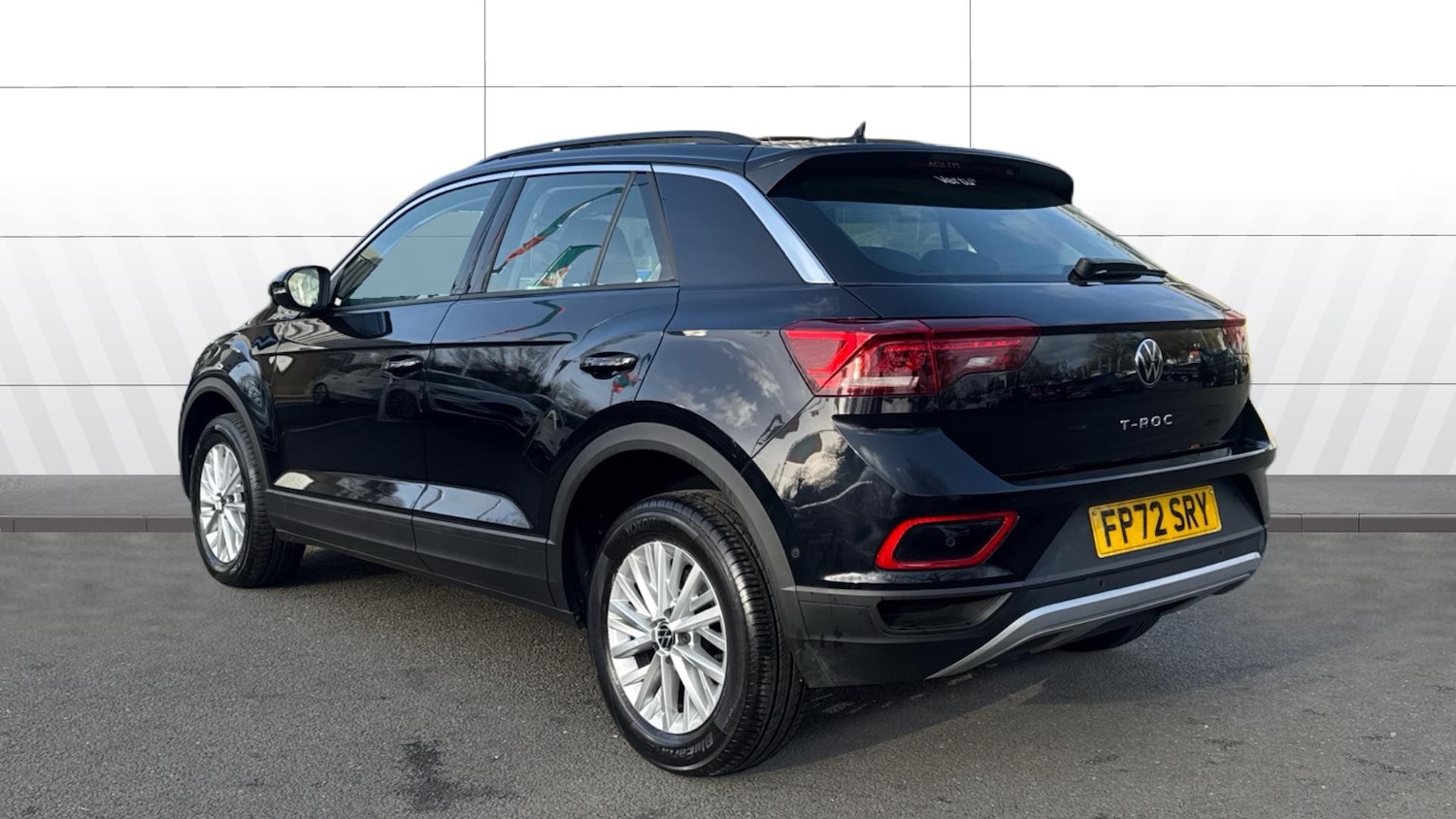 Used Volkswagen T-Roc 2022 for sale - 77641245: Photo 2