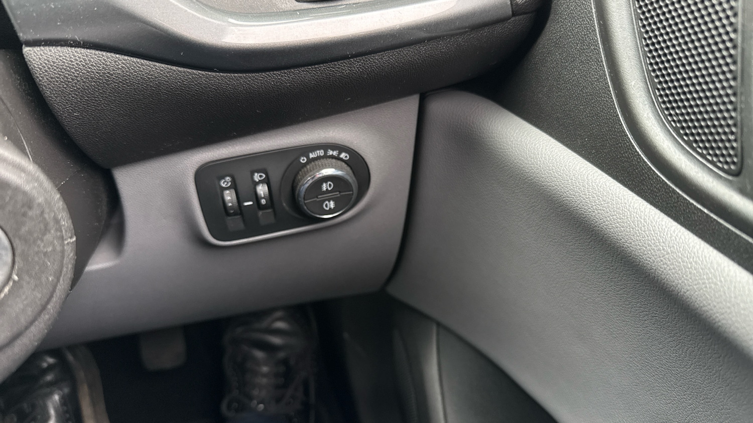 Used Vauxhall Corsa 2017 for sale - 76449540: Photo 29