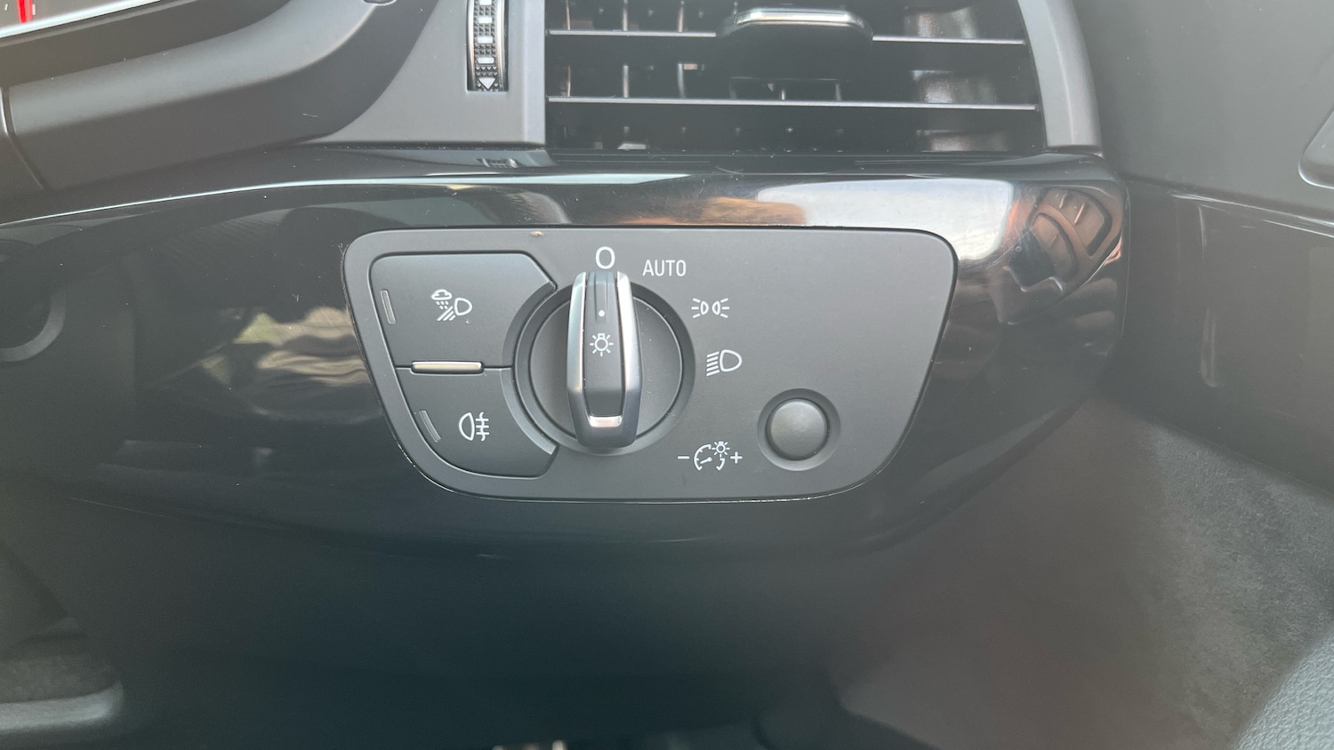 Used Audi A4 2018 for sale - 76576505: Photo 24