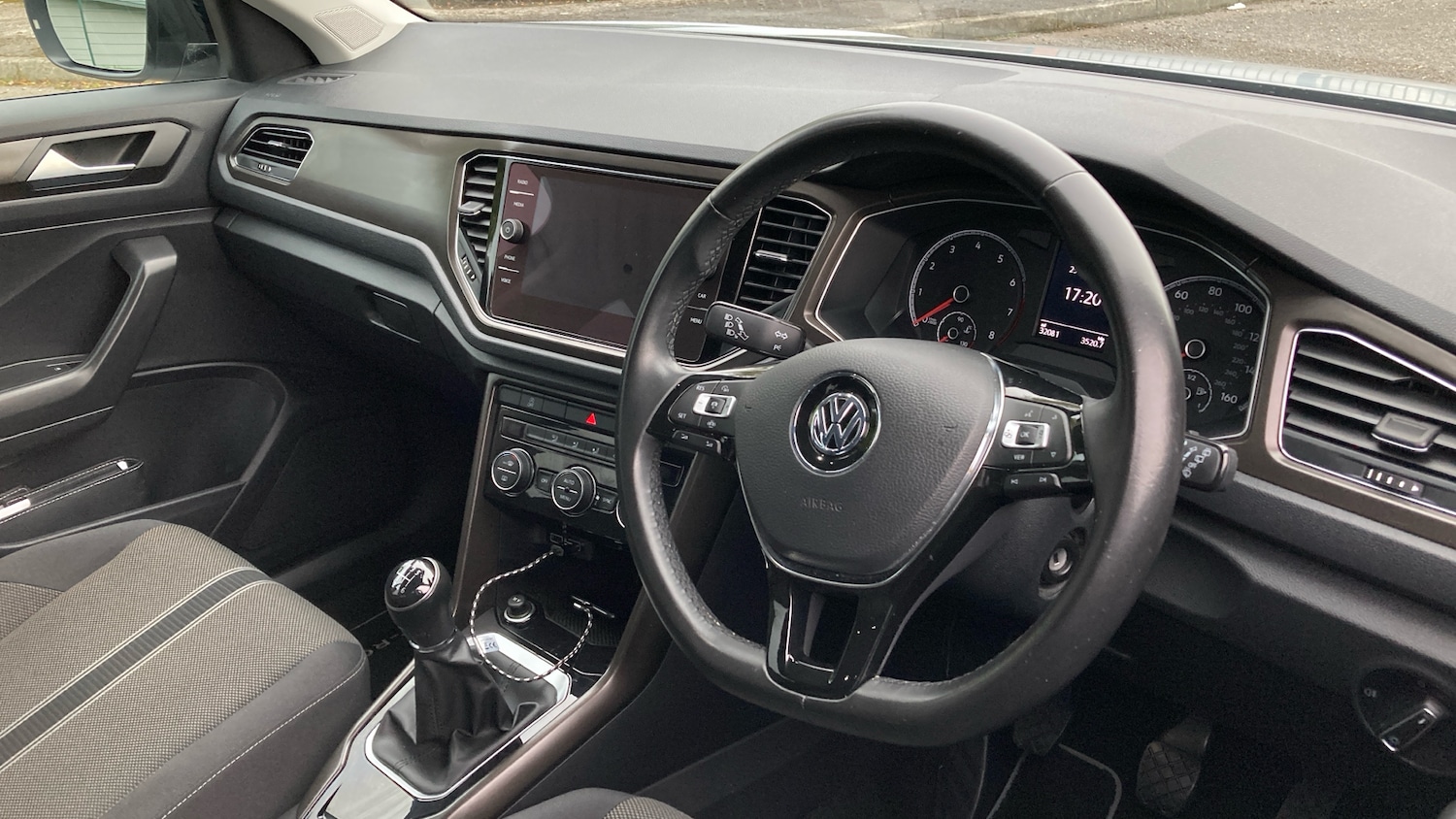 Used Volkswagen T-Roc 2019 for sale - 76379671: Photo 11
