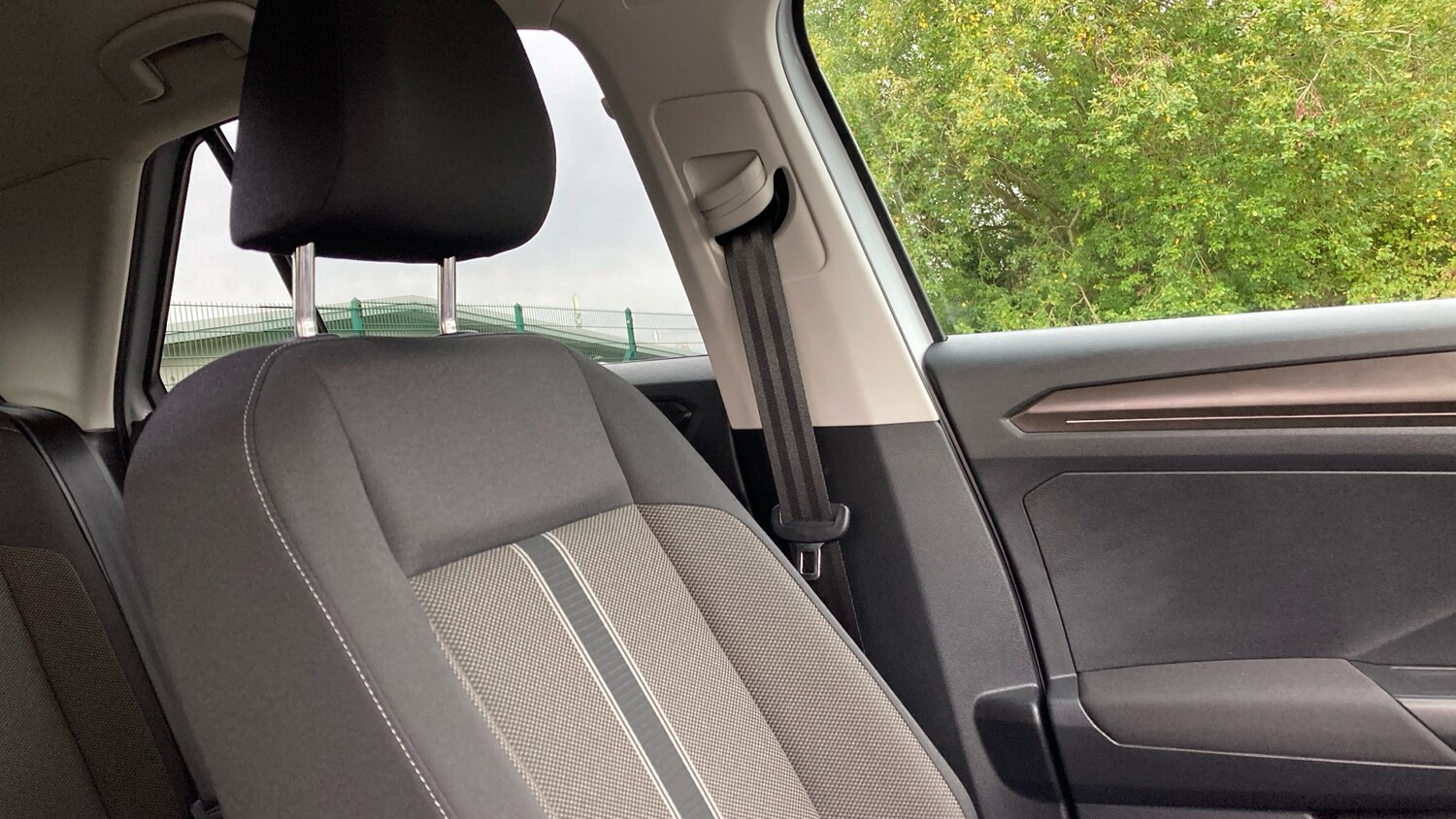 Used Volkswagen T-Roc 2019 for sale - 76379671: Photo 25