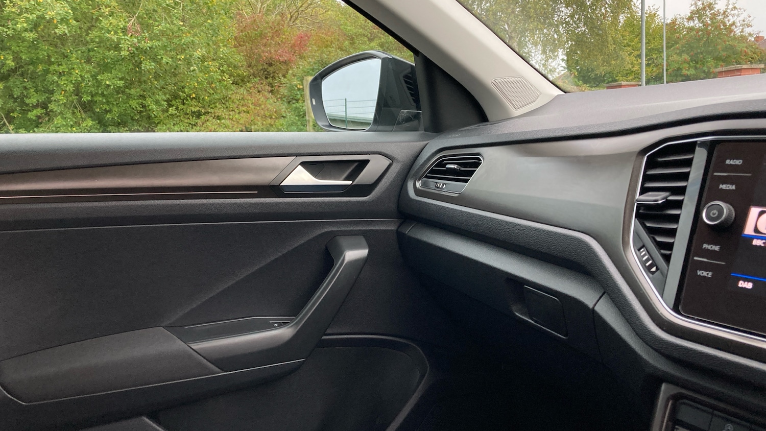 Used Volkswagen T-Roc 2019 for sale - 76379671: Photo 26