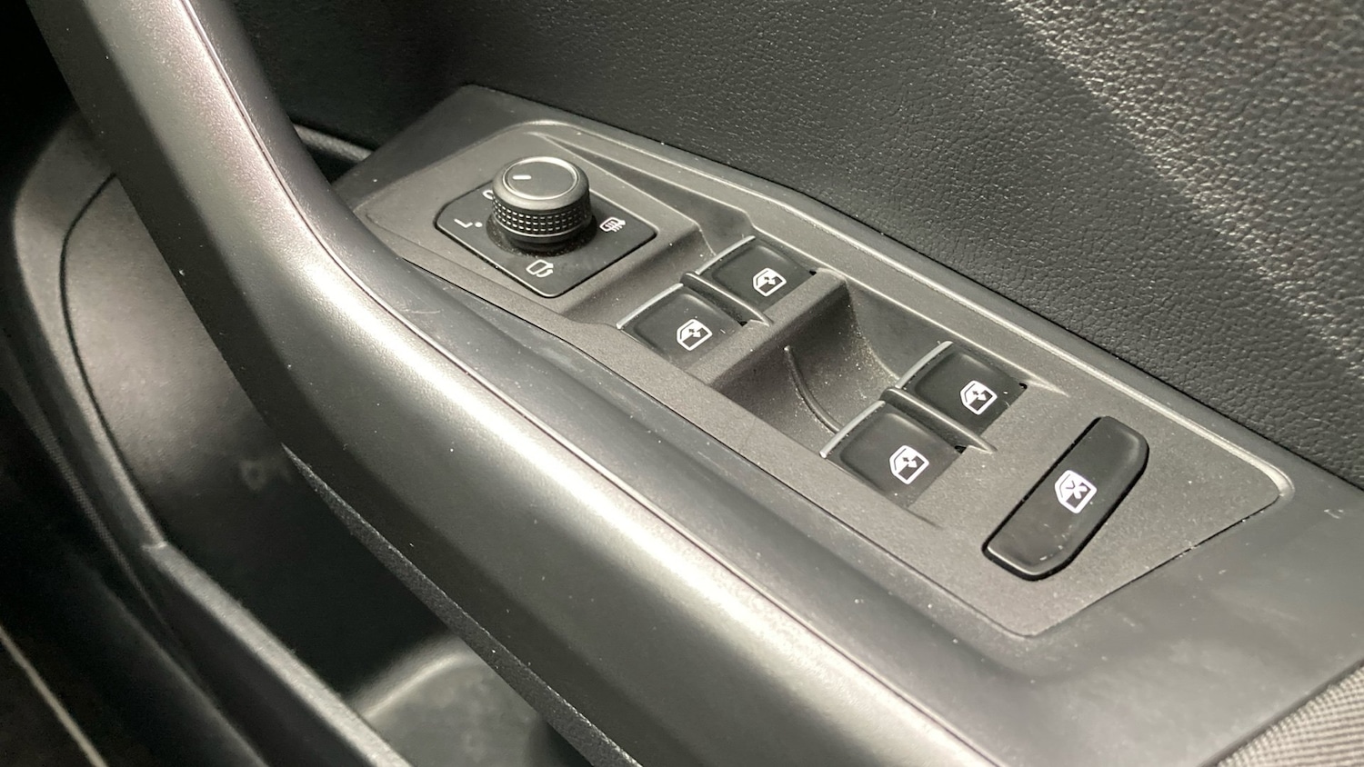 Used Volkswagen T-Roc 2019 for sale - 76379671: Photo 35