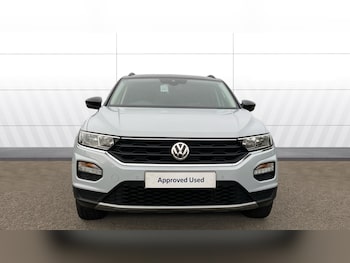 Used Volkswagen T-Roc 2019 for sale - 76379671: Photo