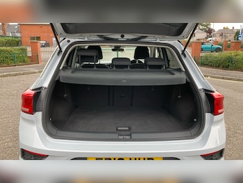 Used Volkswagen T-Roc 2019 for sale - 76379671: Photo