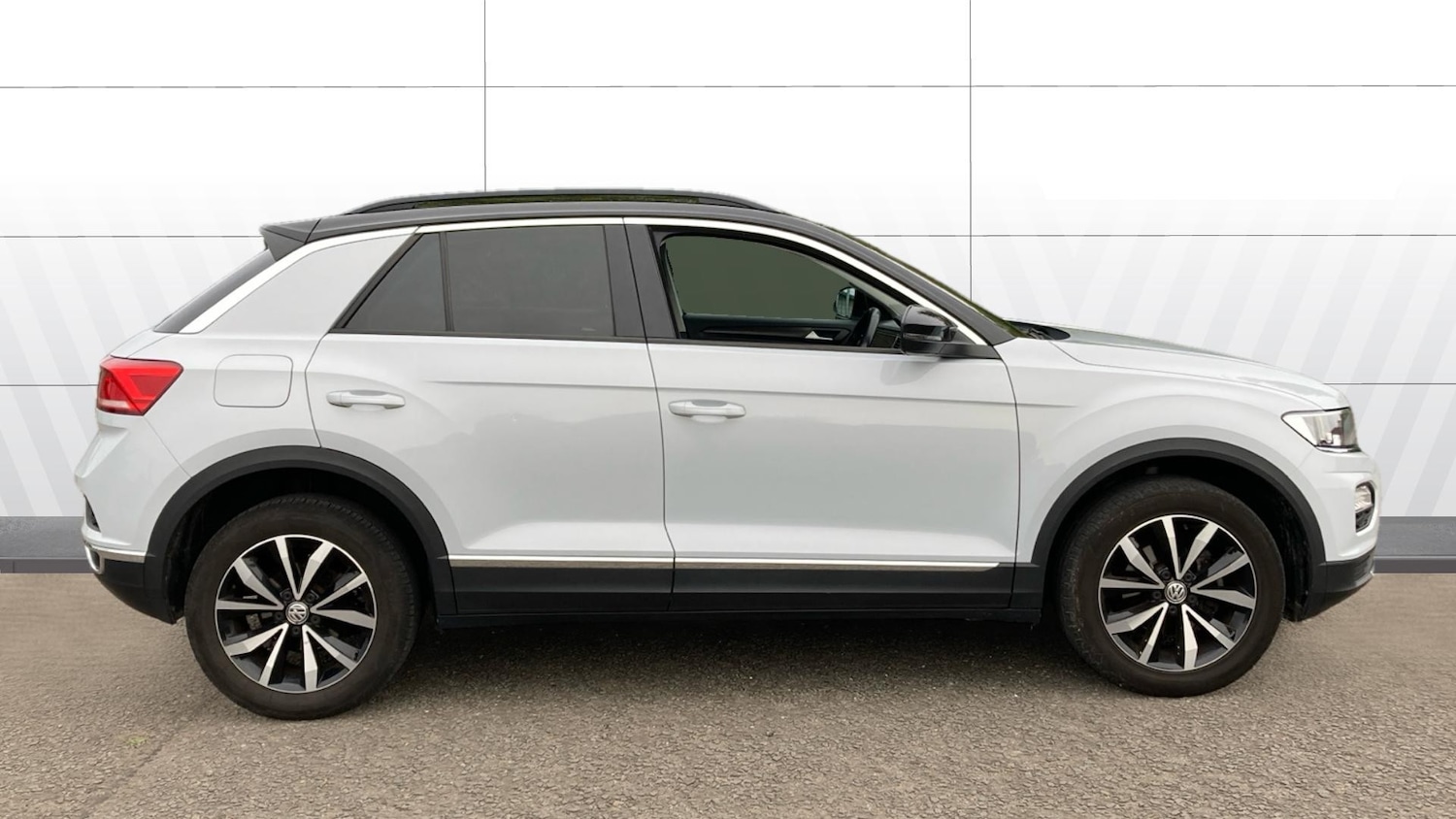 Used Volkswagen T-Roc 2019 for sale - 76379671: Photo 5