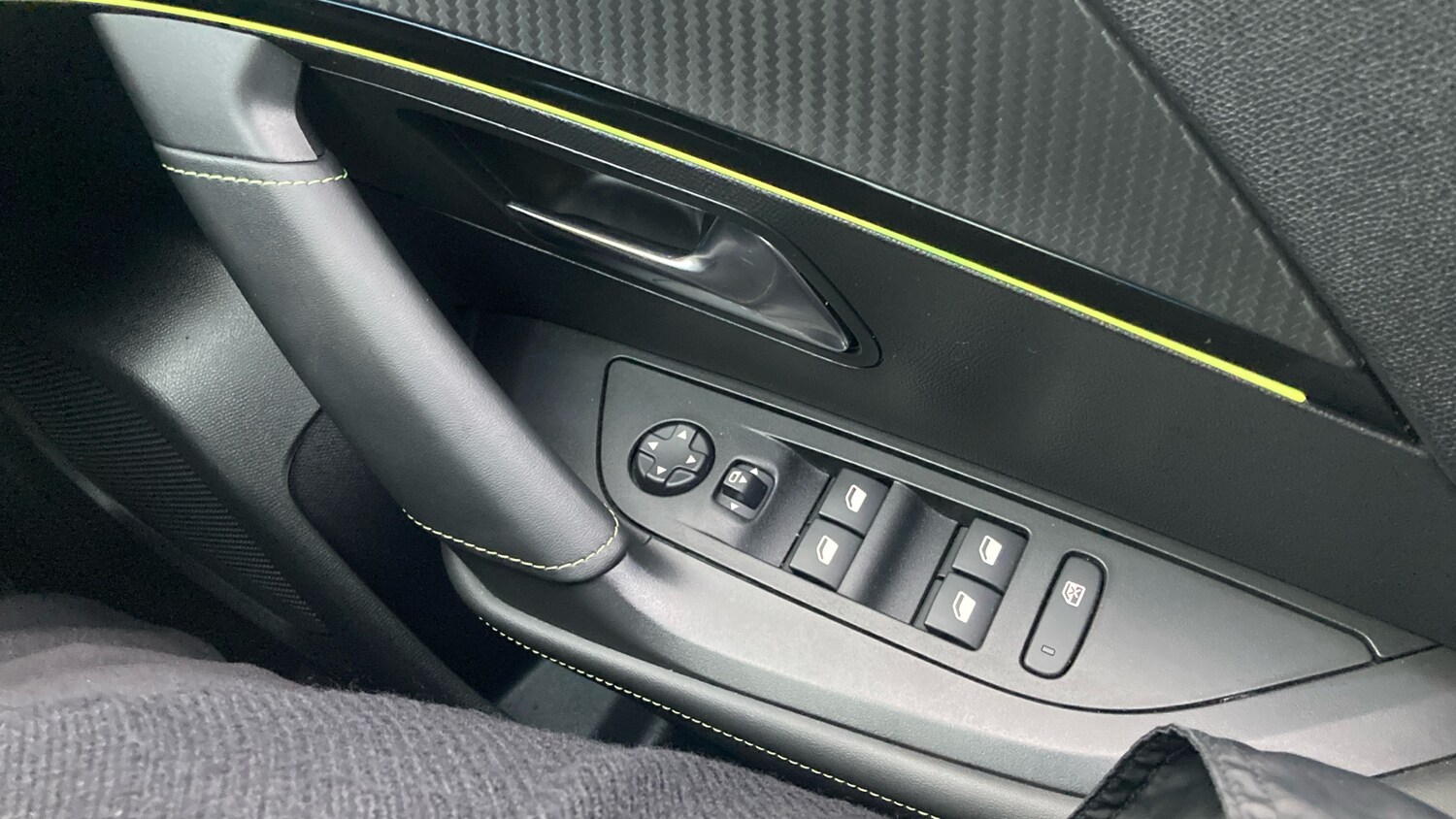 Used Peugeot 2008 2023 for sale - 76578061: Photo 39