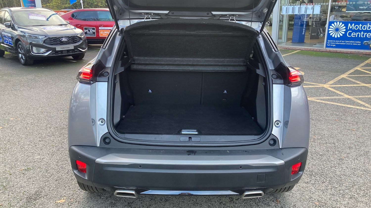 Used Peugeot 2008 2023 for sale - 76578061: Photo 4