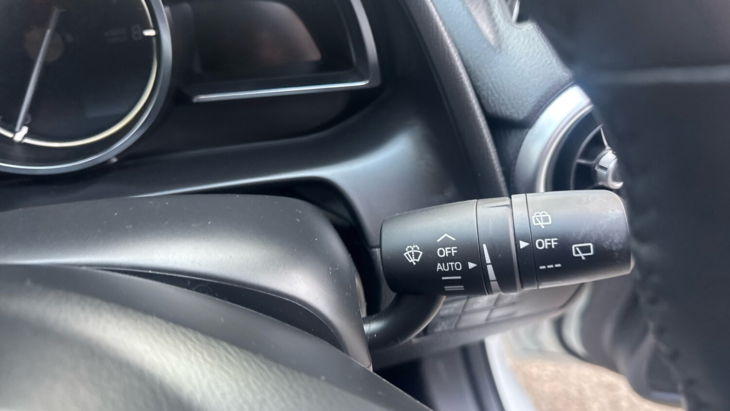 Used Mazda Mazda2 2022 for sale - 77830421: Photo 37