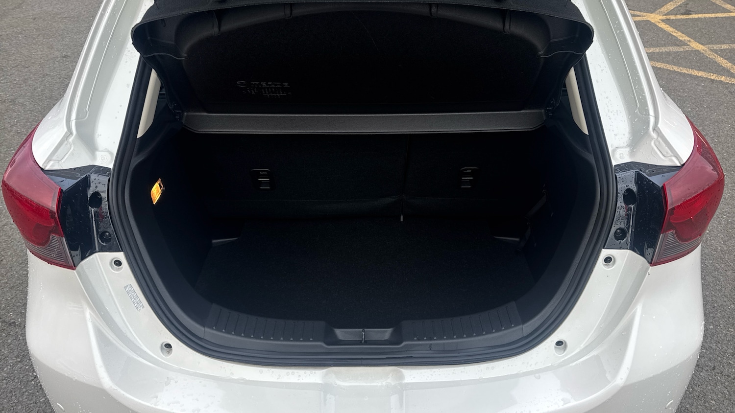 Used Mazda Mazda2 2022 for sale - 77830421: Photo 4