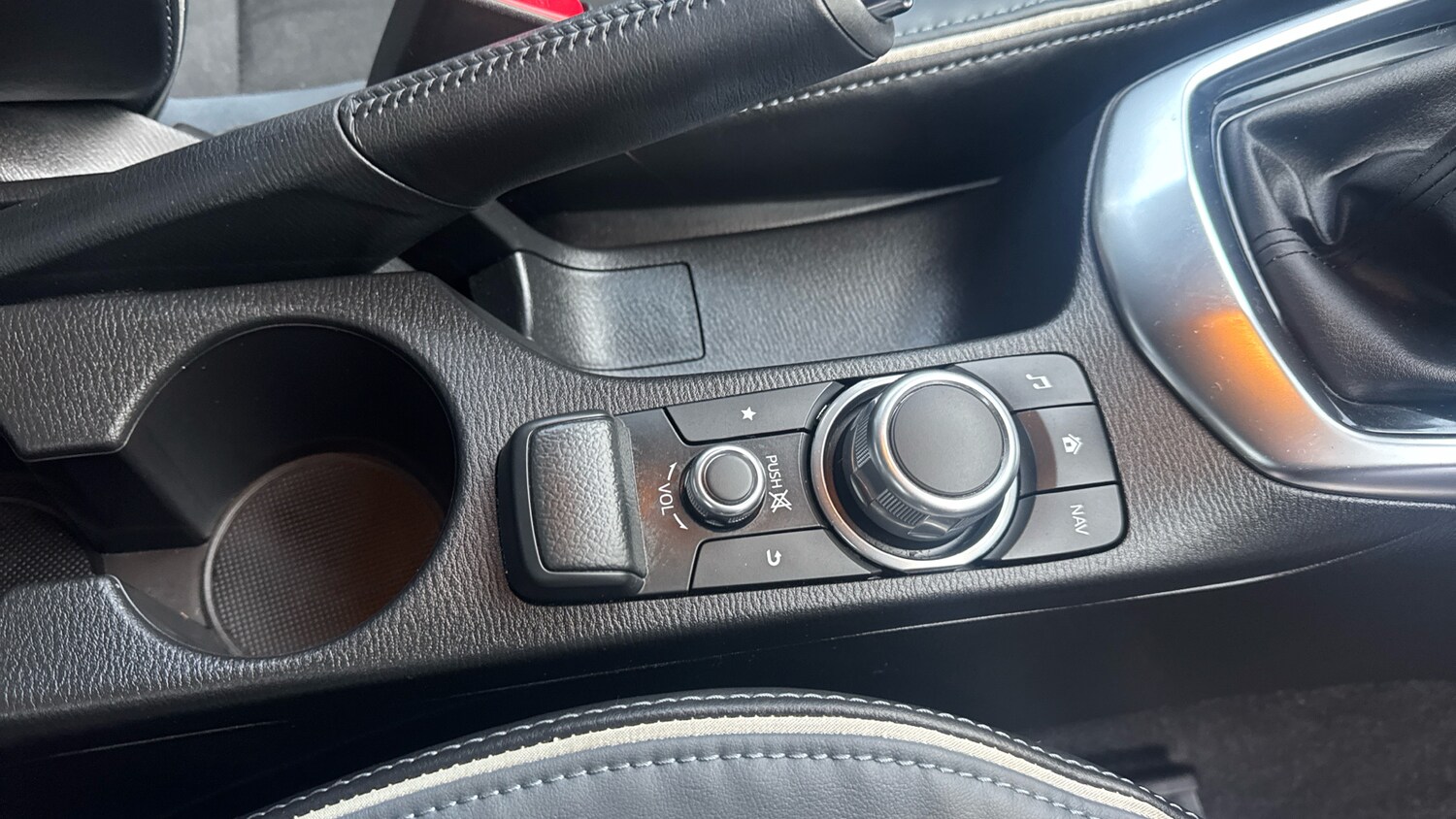 Used Mazda Mazda2 2022 for sale - 77830421: Photo 40