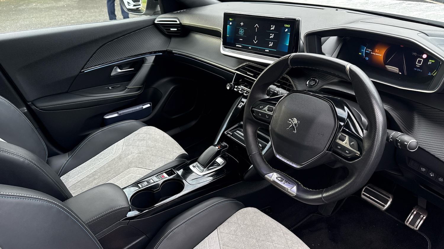 Used Peugeot 2008 2021 for sale - 76877771: Photo 11