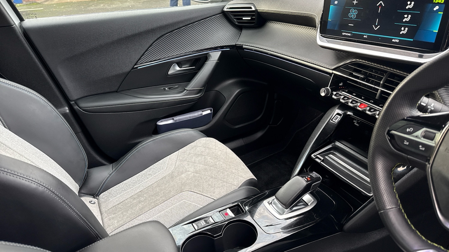 Used Peugeot 2008 2021 for sale - 76877771: Photo 14