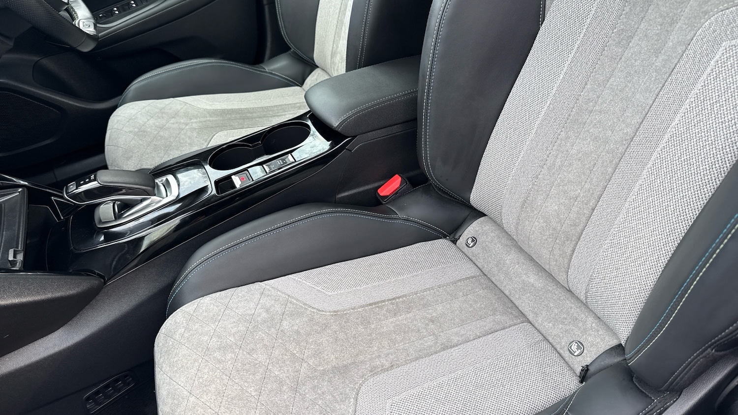 Used Peugeot 2008 2021 for sale - 76877771: Photo 38