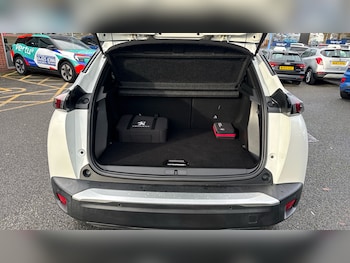 Used Peugeot 2008 2021 for sale - 76877771: Photo