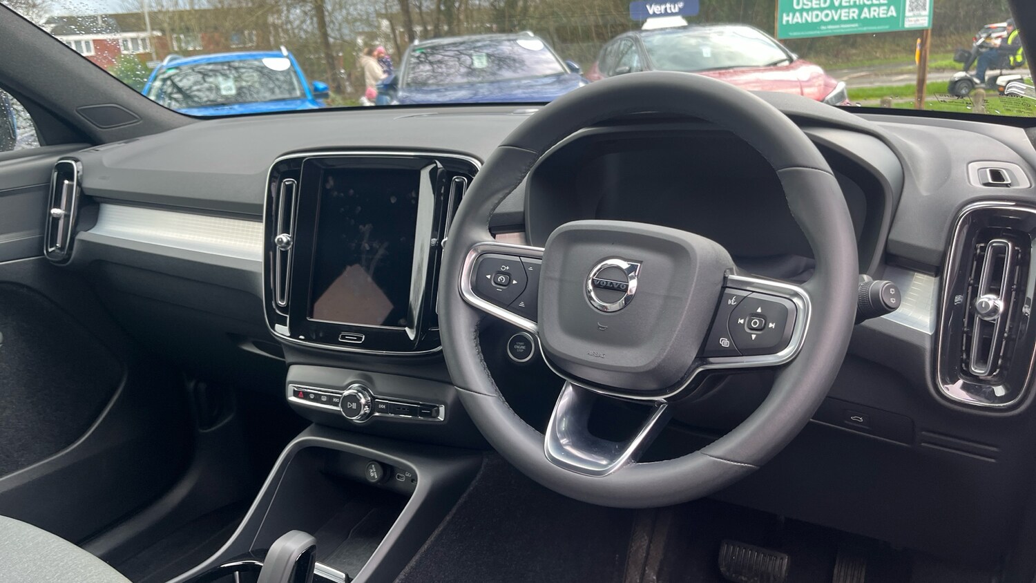 Used Volvo XC40 2023 for sale - 77528065: Photo 11