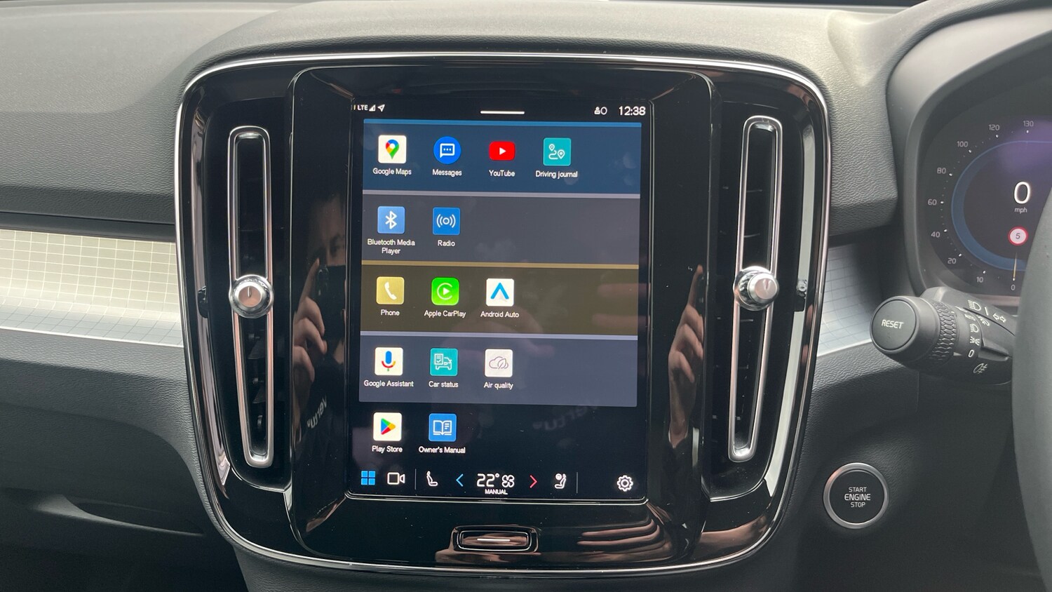 Used Volvo XC40 2023 for sale - 77528065: Photo 12