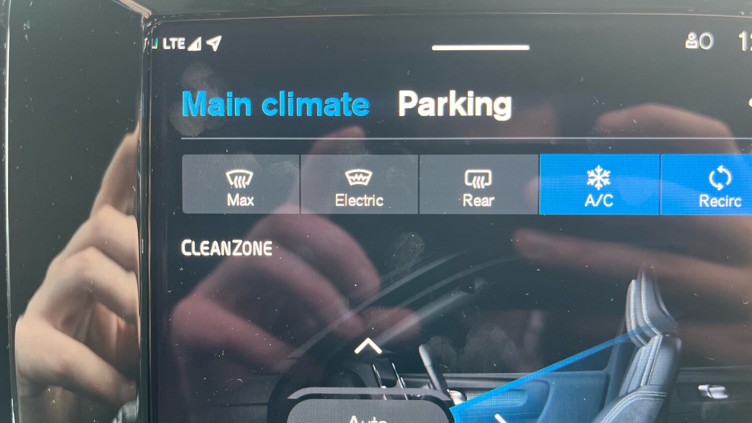 Used Volvo XC40 2023 for sale - 77528065: Photo 30