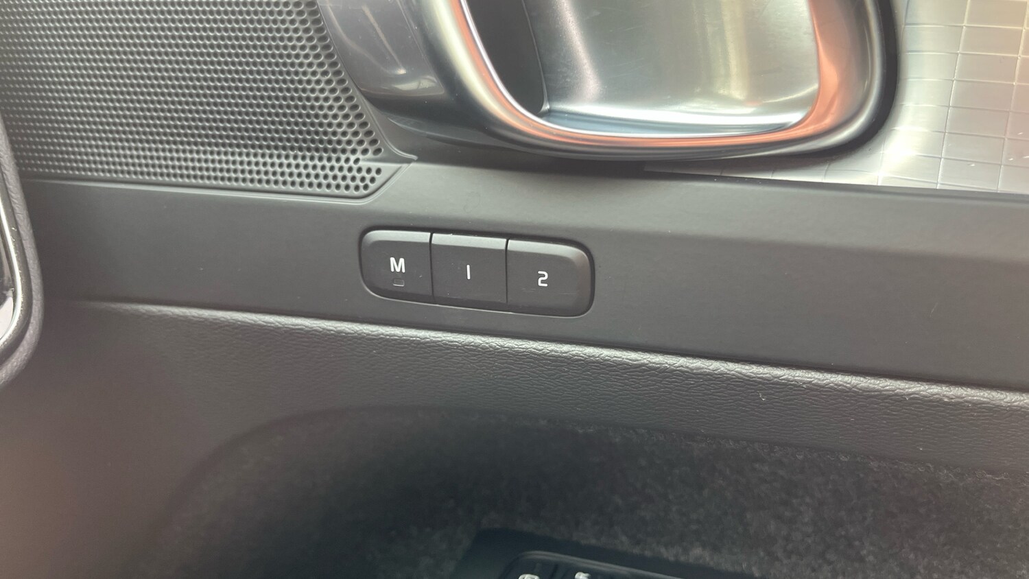 Used Volvo XC40 2023 for sale - 77528065: Photo 39