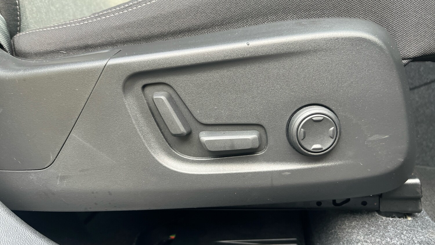 Used Volvo XC40 2023 for sale - 77528065: Photo 40