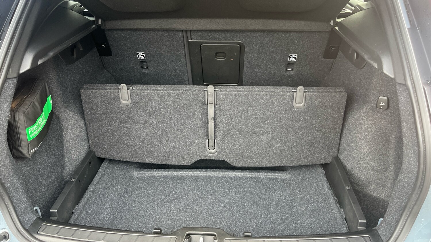 Used Volvo XC40 2023 for sale - 77528065: Photo 46