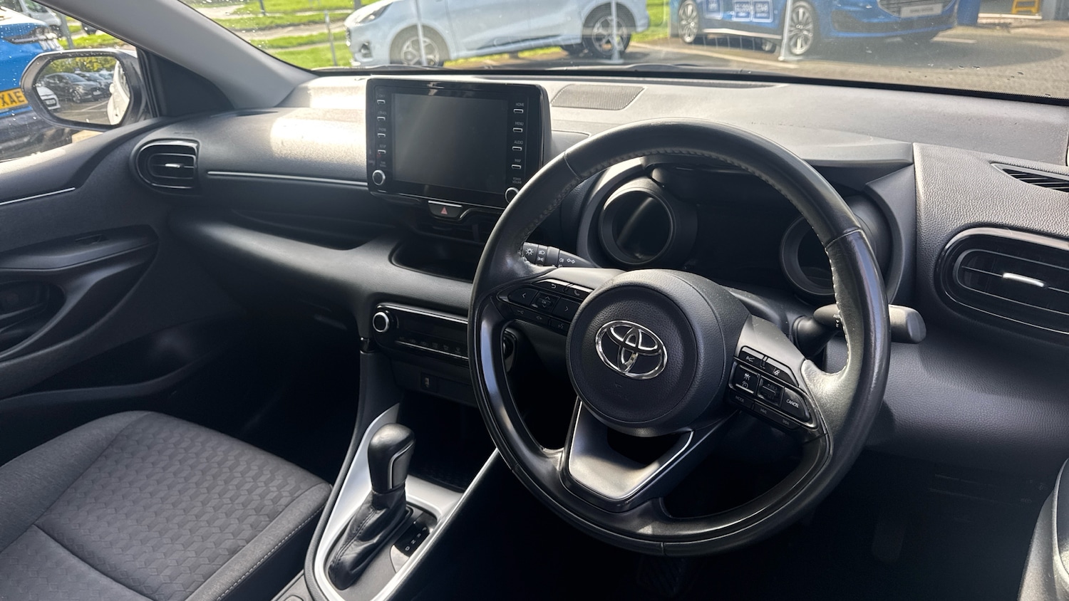 Used Toyota Yaris 2020 for sale - 76142335: Photo 11