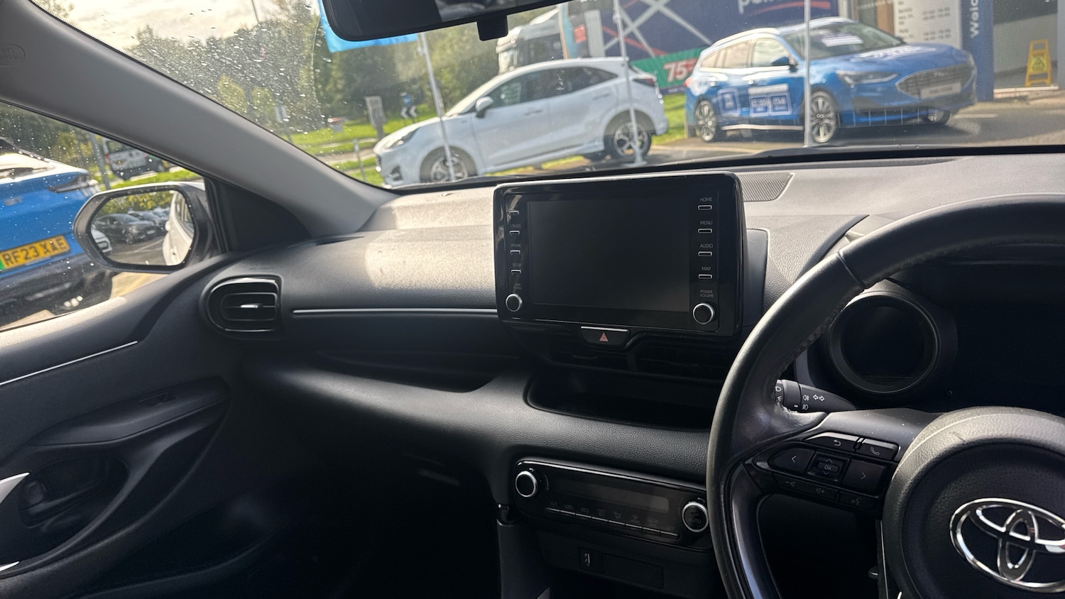 Used Toyota Yaris 2020 for sale - 76142335: Photo 14