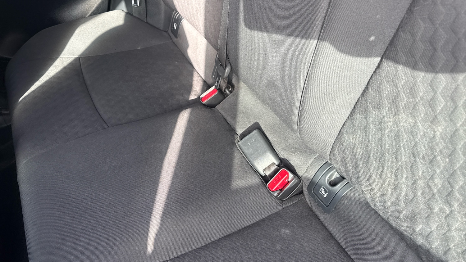 Used Toyota Yaris 2020 for sale - 76142335: Photo 17