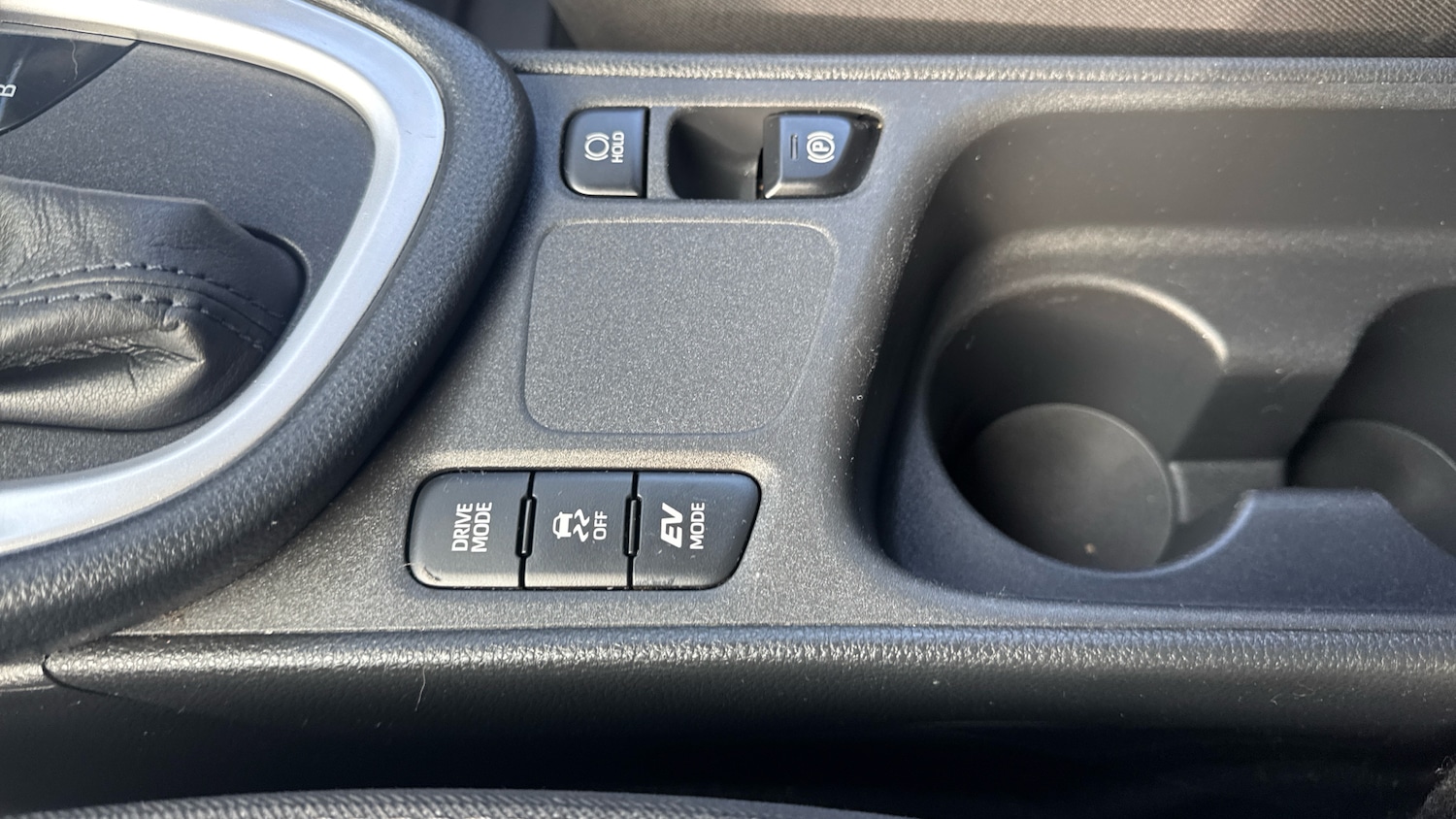 Used Toyota Yaris 2020 for sale - 76142335: Photo 24