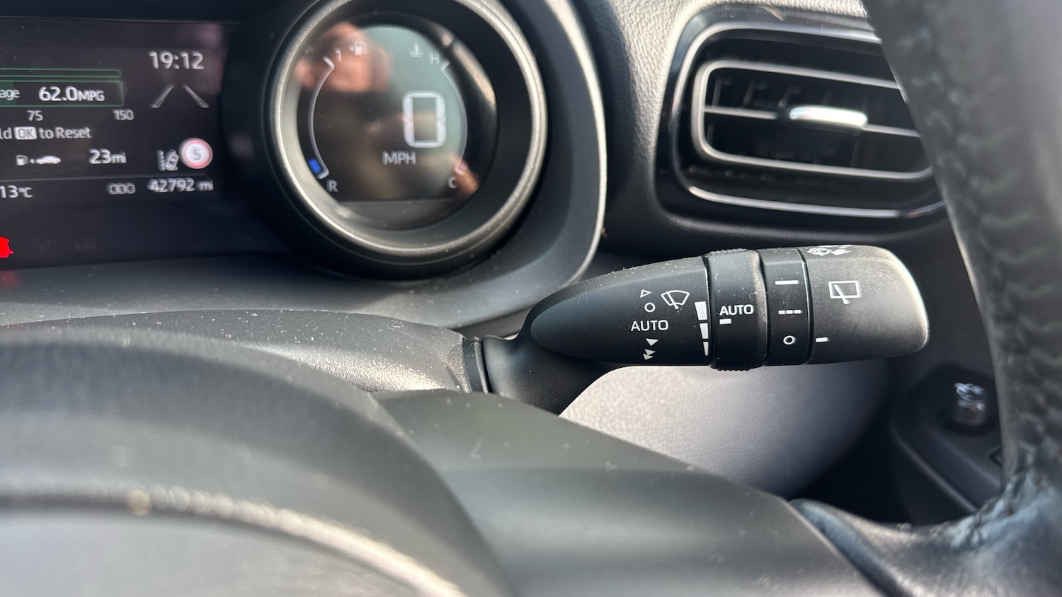 Used Toyota Yaris 2020 for sale - 76142335: Photo 29