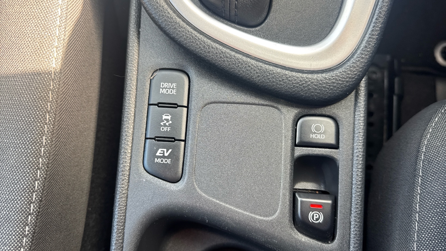 Used Toyota Yaris 2020 for sale - 76142335: Photo 35