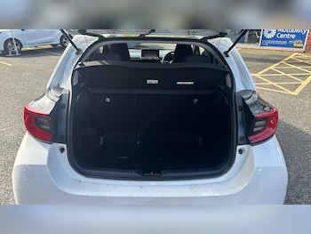 Used Toyota Yaris 2020 for sale - 76142335: Photo 4