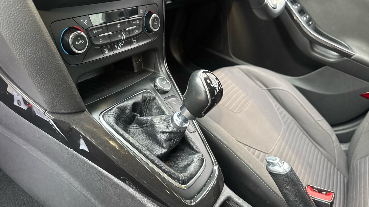 Used Ford Focus 2018 for sale - 77946971: Photo 13