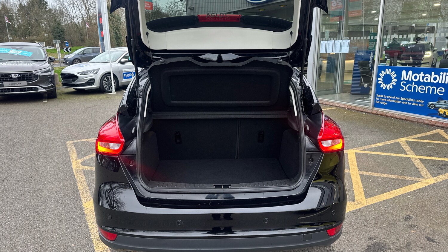 Used Ford Focus 2018 for sale - 77946971: Photo 4