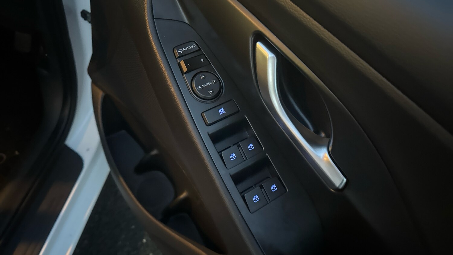 Used Hyundai i30 2023 for sale - 76853399: Photo 31