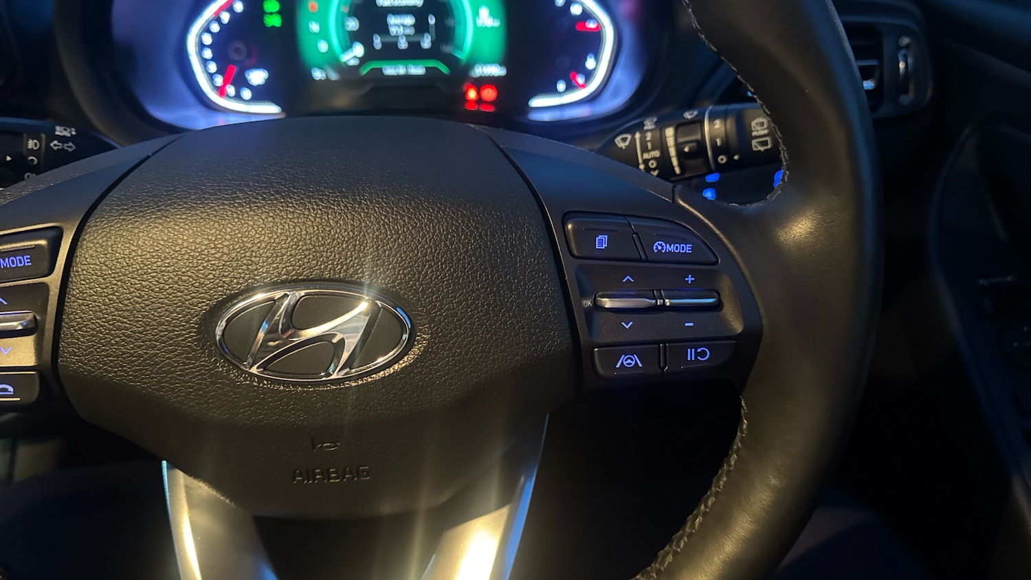 Used Hyundai i30 2023 for sale - 76853399: Photo 33