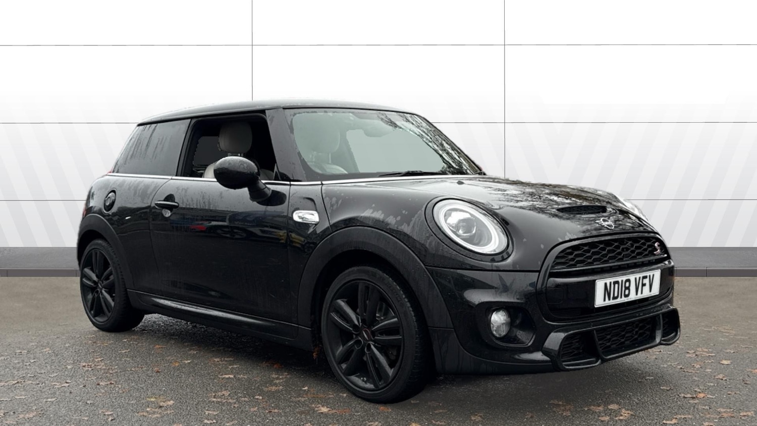 Used MINI Hatch 2018 for sale - 76588510: Photo 1