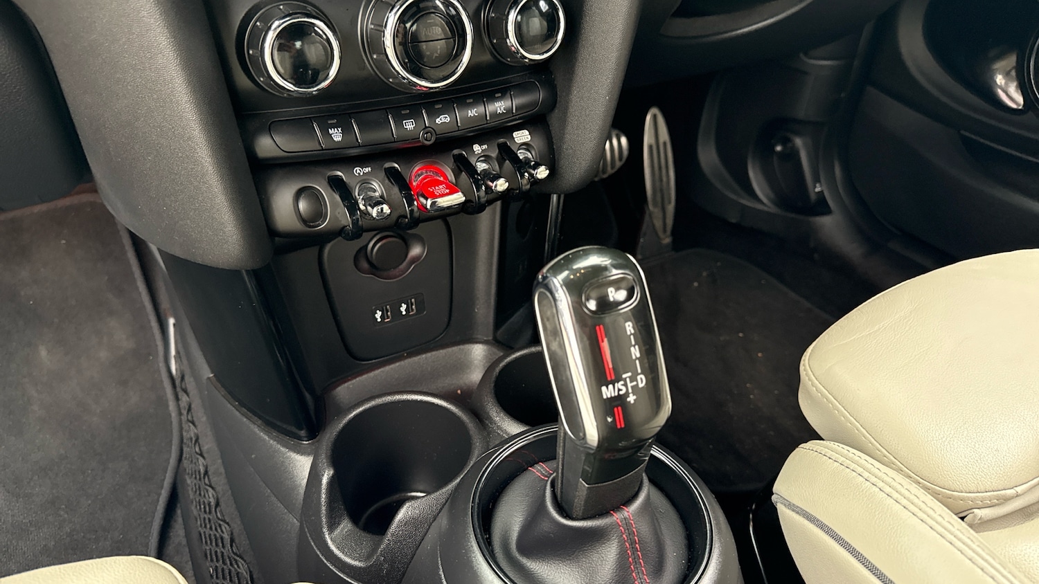 Used MINI Hatch 2018 for sale - 76588510: Photo 13