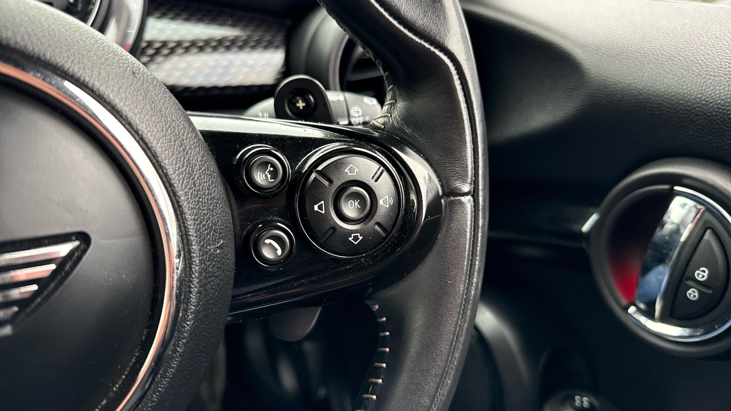 Used MINI Hatch 2018 for sale - 76588510: Photo 30