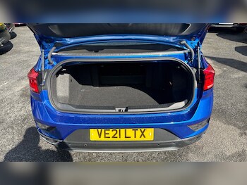 Used Volkswagen T-Roc 2021 for sale - 75871352: Photo
