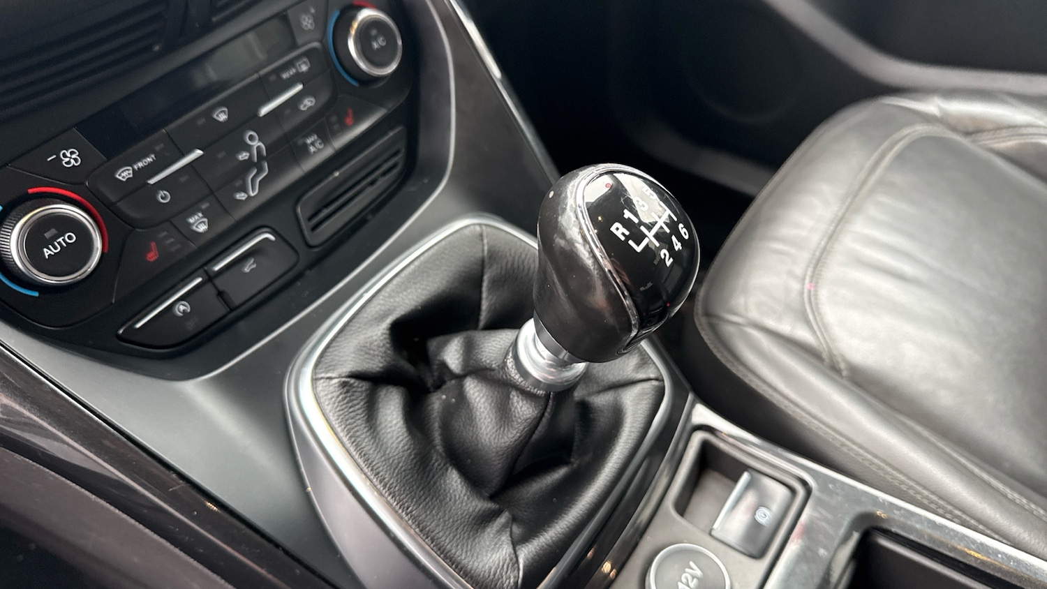 Used Ford Kuga 2017 for sale - 77147891: Photo 13