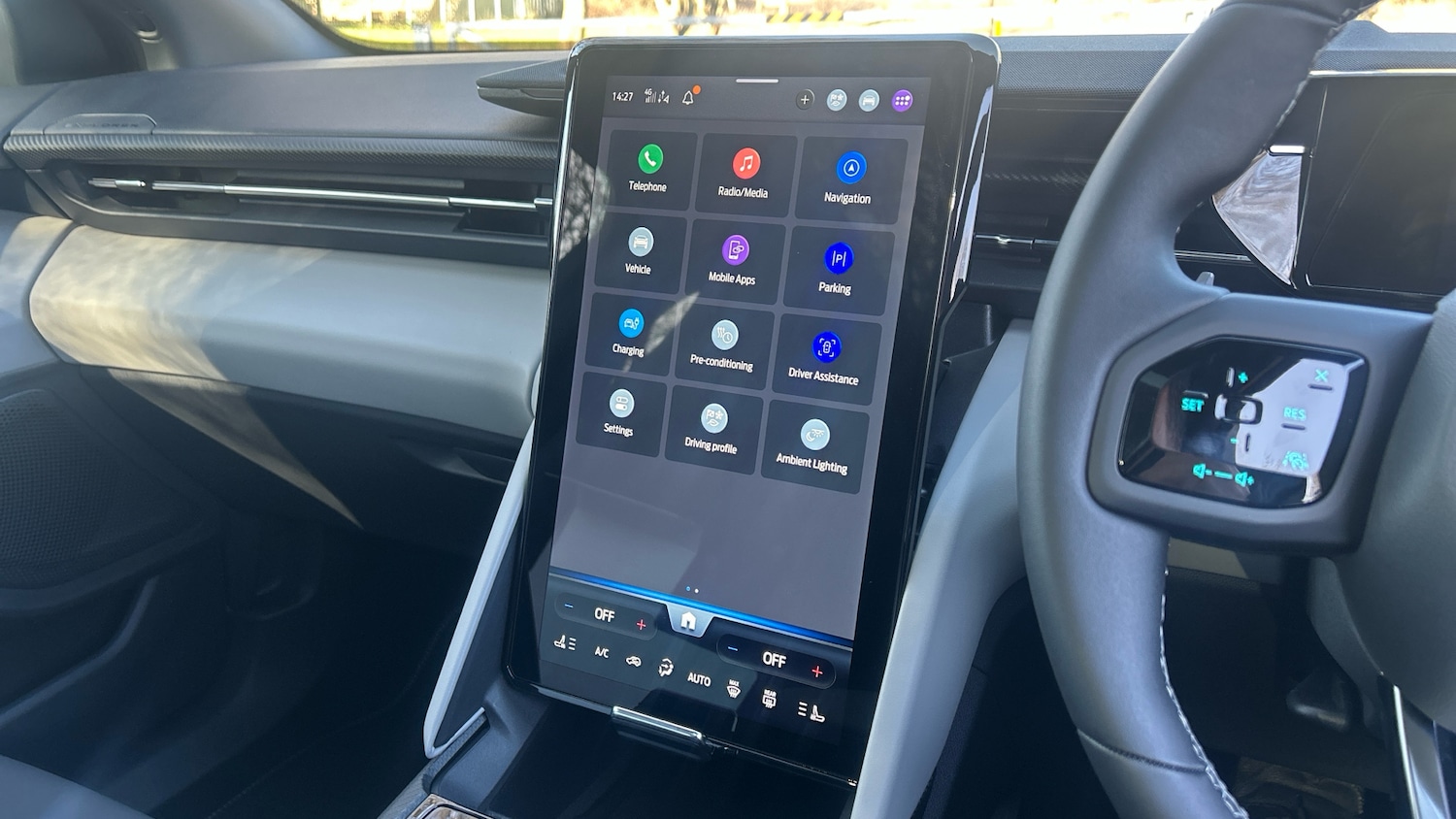 Used Ford Explorer 2025 for sale - 77106392: Photo 24