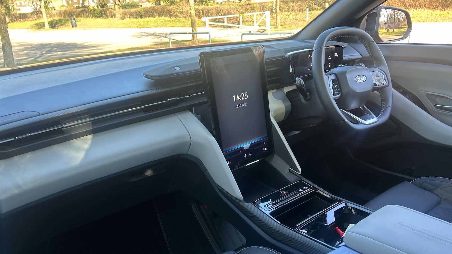 Used Ford Explorer 2025 for sale - 77106392: Photo 9