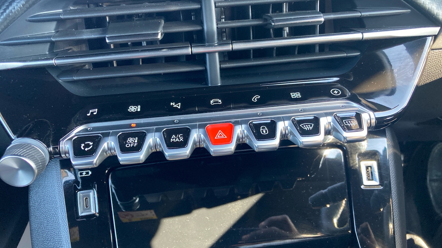 Used Peugeot 208 2023 for sale - 77961697: Photo 42